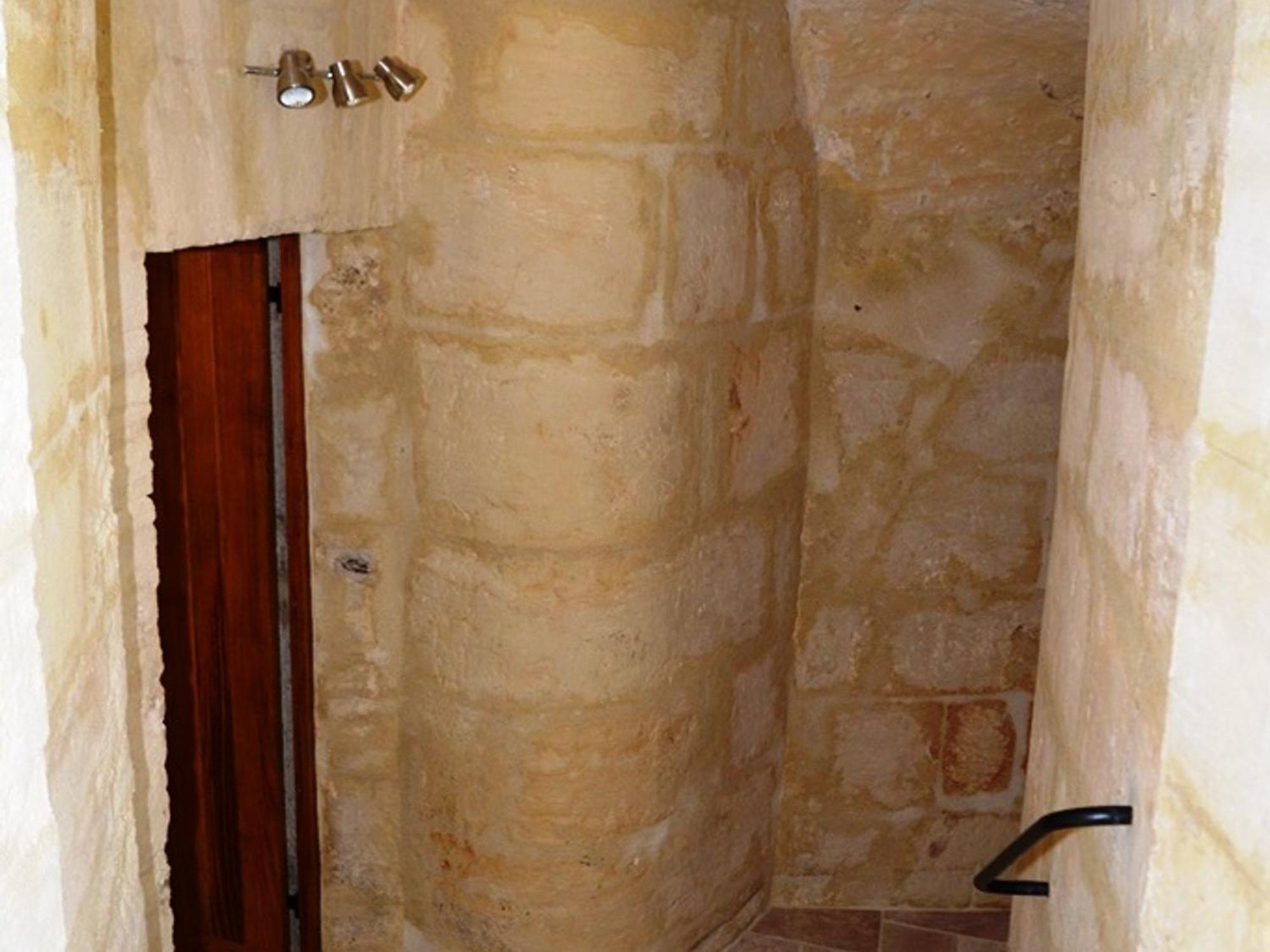Maison Troglodyte Elegante Avec Spa, Salle De Jeux Et Jardin Clos A Vouvray - Fr-1-381-87 Eksteriør billede