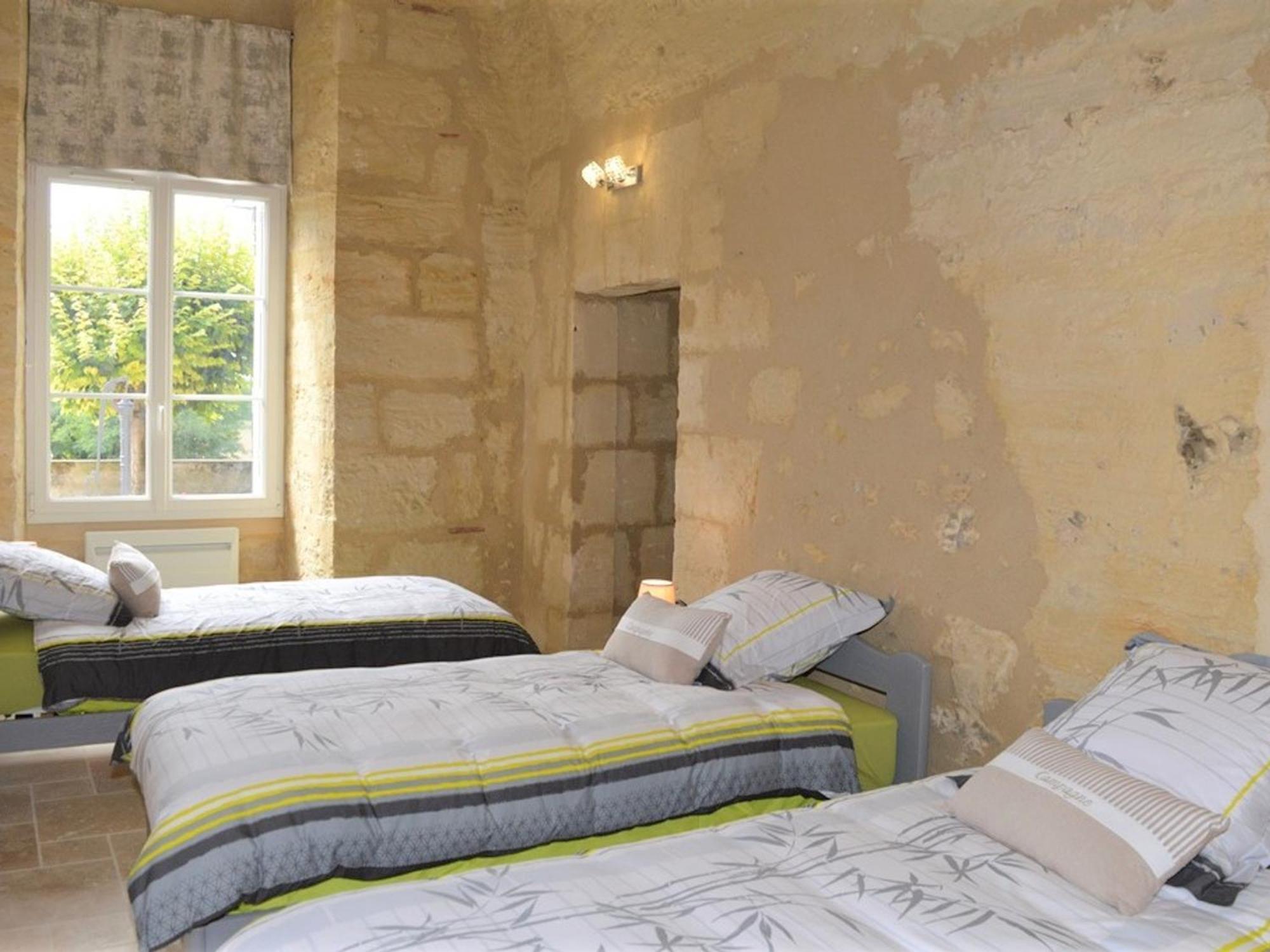 Maison Troglodyte Elegante Avec Spa, Salle De Jeux Et Jardin Clos A Vouvray - Fr-1-381-87 Eksteriør billede