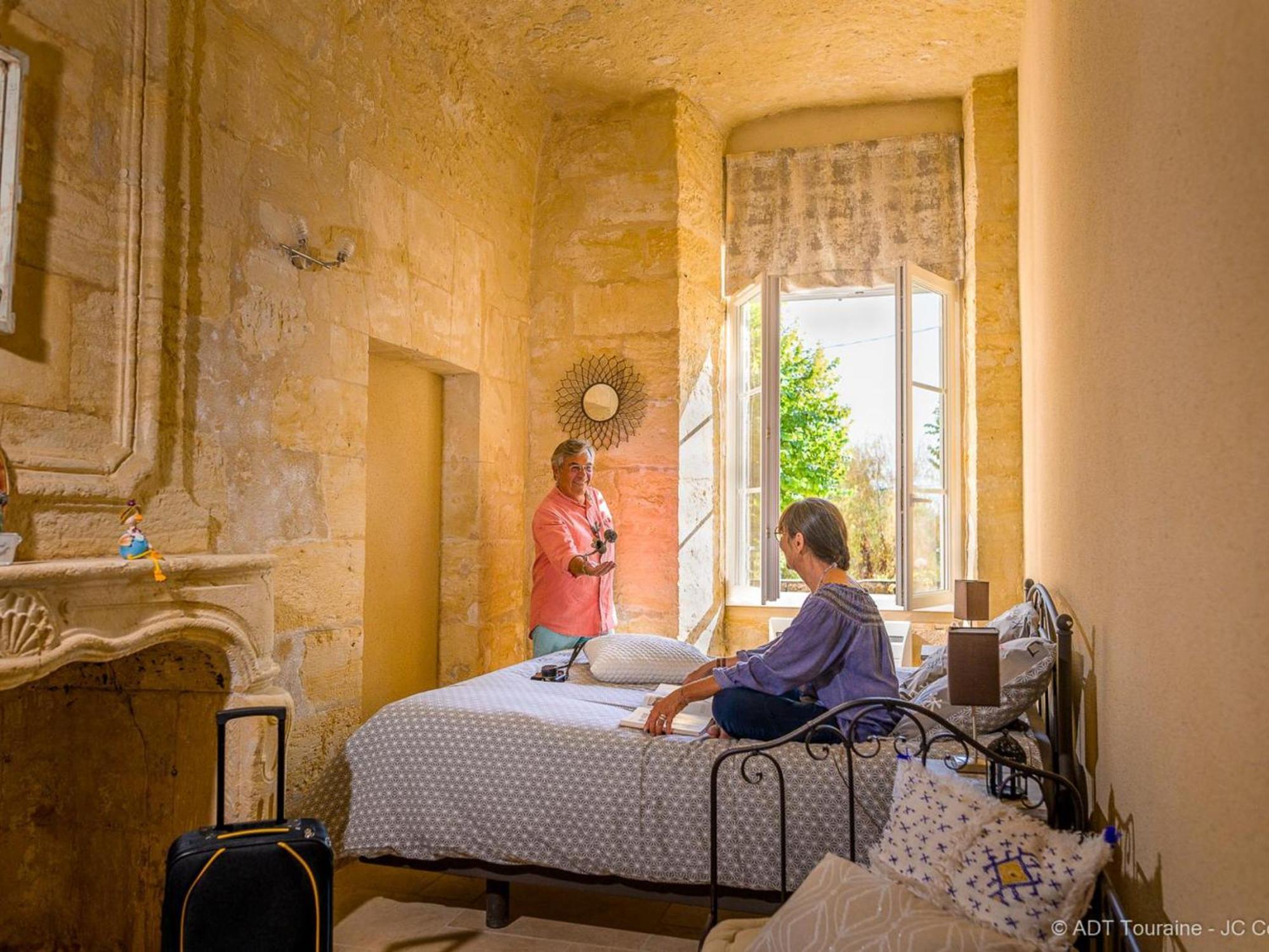Maison Troglodyte Elegante Avec Spa, Salle De Jeux Et Jardin Clos A Vouvray - Fr-1-381-87 Eksteriør billede