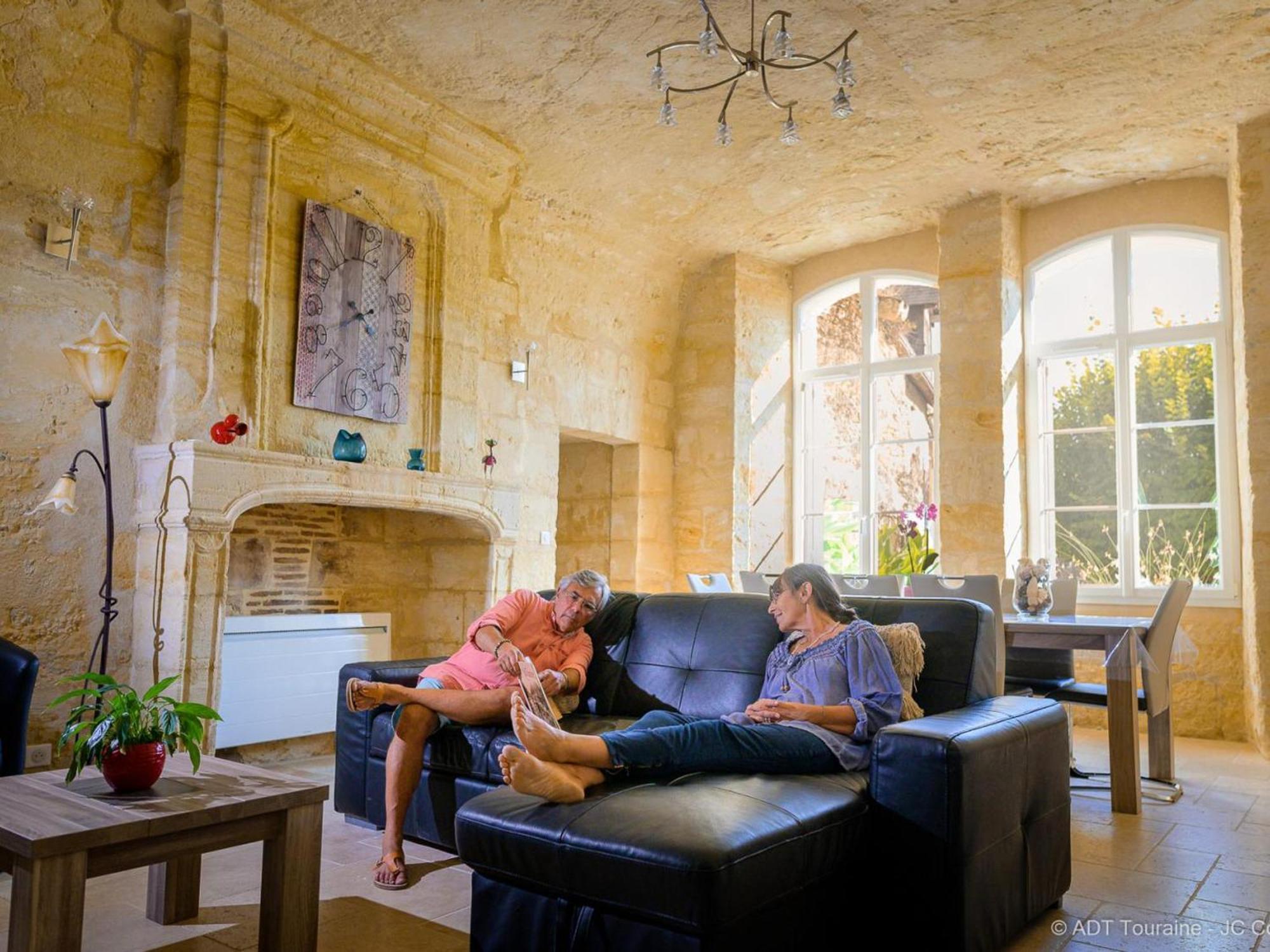 Maison Troglodyte Elegante Avec Spa, Salle De Jeux Et Jardin Clos A Vouvray - Fr-1-381-87 Eksteriør billede