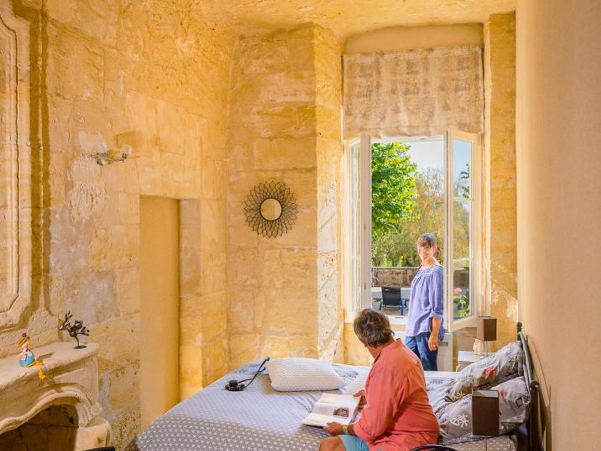 Maison Troglodyte Elegante Avec Spa, Salle De Jeux Et Jardin Clos A Vouvray - Fr-1-381-87 Eksteriør billede